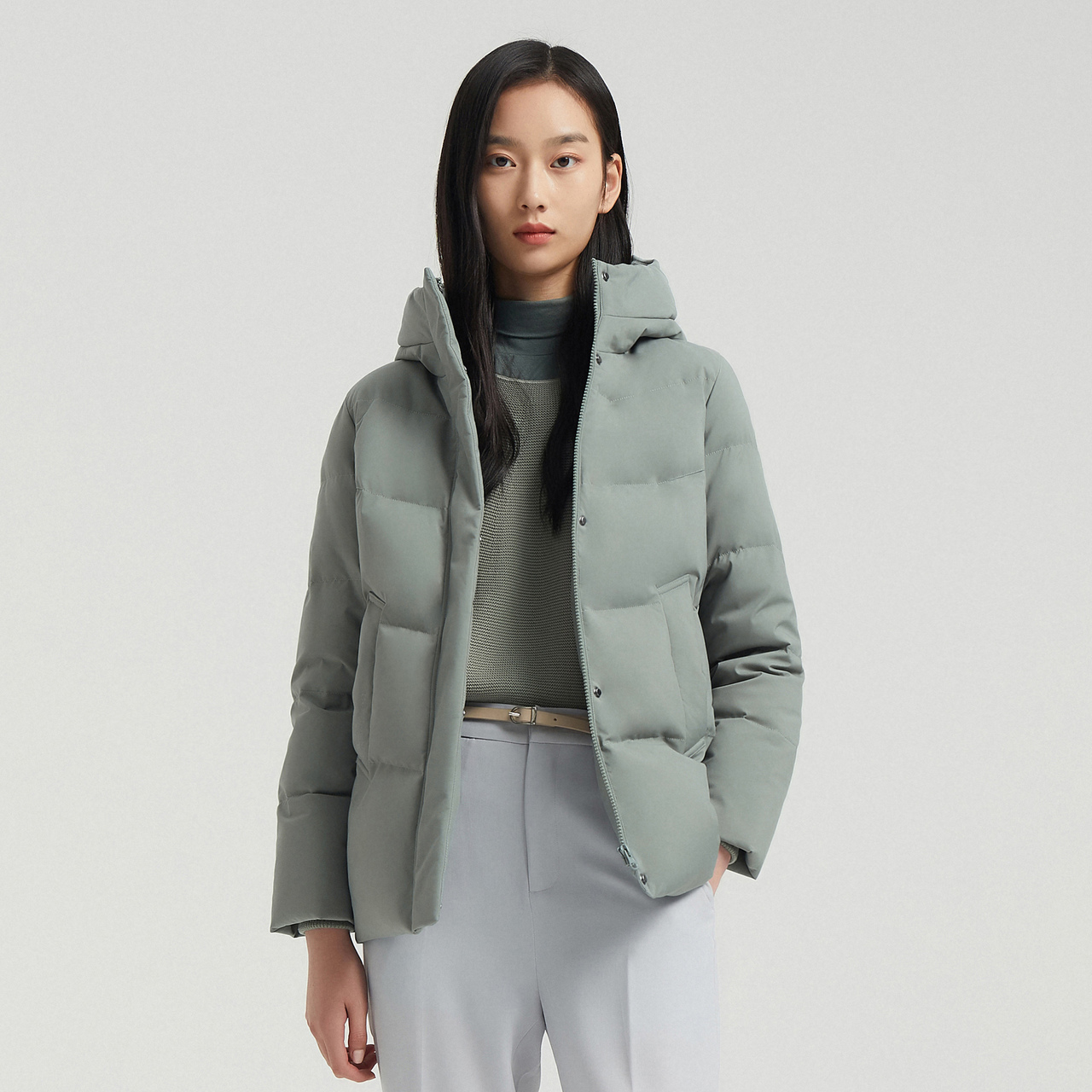 波司登新款女装妈妈装中老年大码短款冬季简约羽绒服b00145968