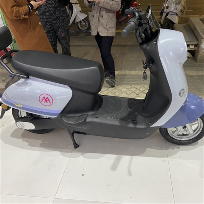 适用于爱玛爱朵q613脚垫电动车am1000dt32电瓶车防水防滑电动车脚垫