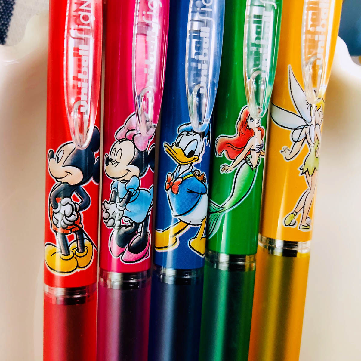 日本uni三菱迪士尼限定按动中性笔05mm米奇米妮中性笔