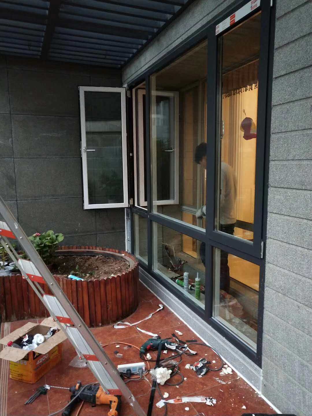 定制西安德国莱卡断桥铝门窗封阳台隔音玻璃窗户铝合金门窗阳光房