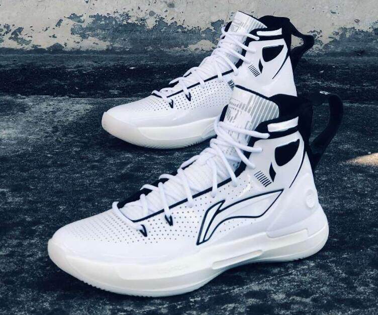 李宁篮球专业比赛鞋驭帅13中高帮星战联名运动比赛鞋abap075095