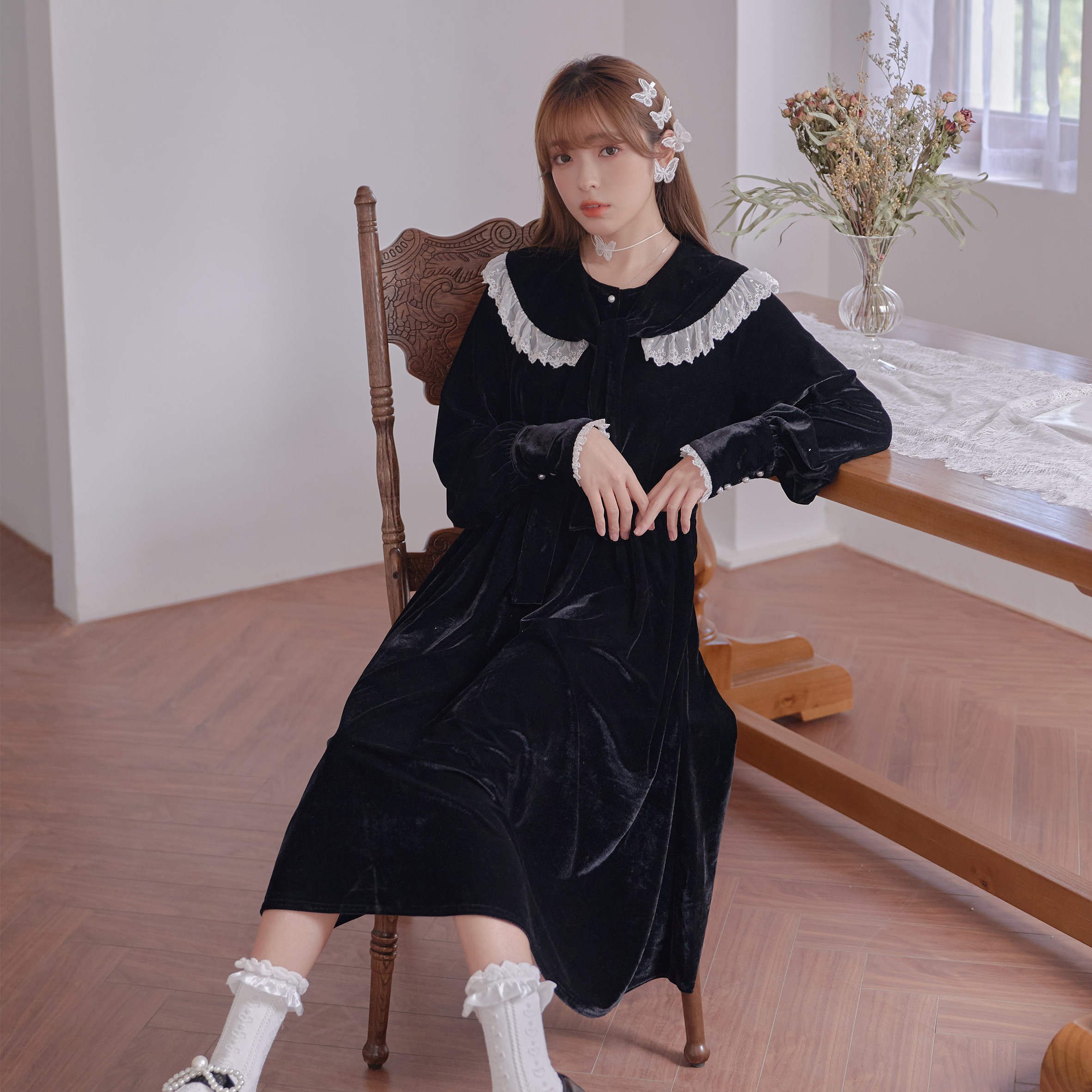 遗梦原创法式复古港风丝绒大领连衣裙宽松大摆连衣裙