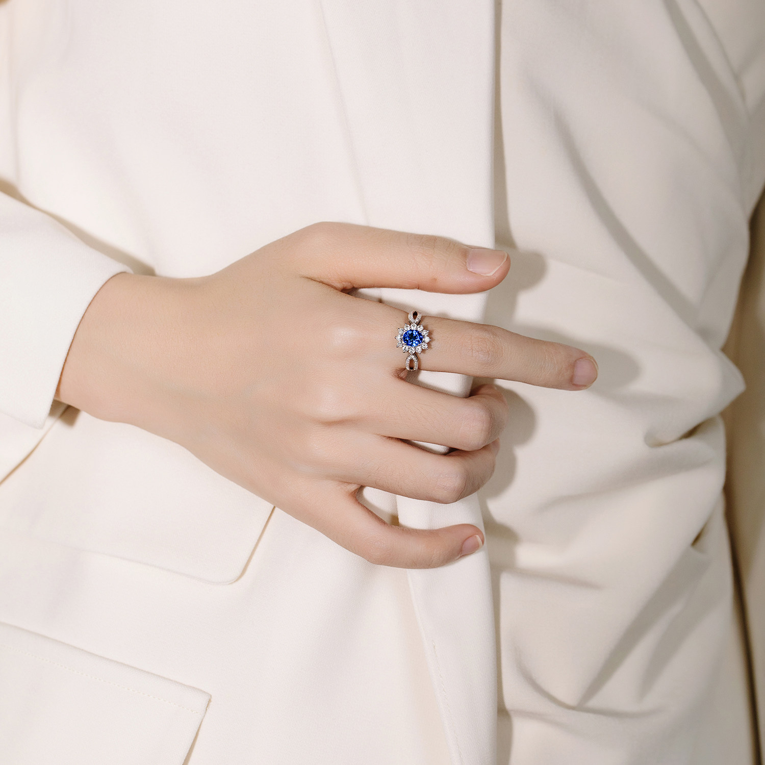 蓝宝石宝石矿工18k白金戴妃戒指天然皇家钻戒手饰