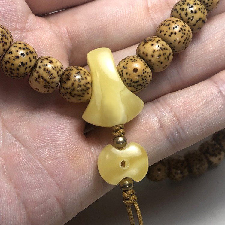 天然原矿俄料蜜蜡战斧三通佛头背云星月金刚其他