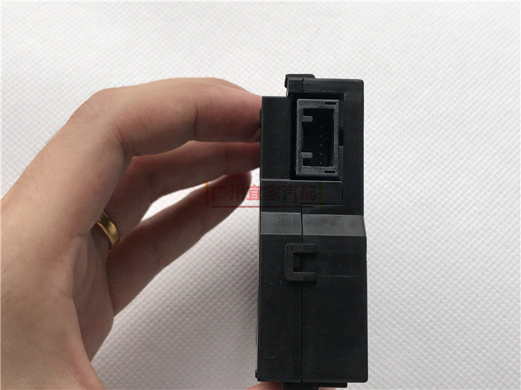 rav4汉兰达霸道皇冠凯美美瑞vellfire卡罗拉雷凌esp汽车传感器