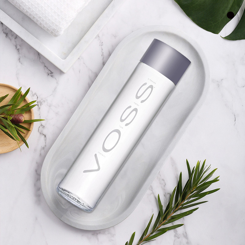 芙丝正品voss挪威天然无气矿泉水玻璃瓶800ml12瓶饮用水