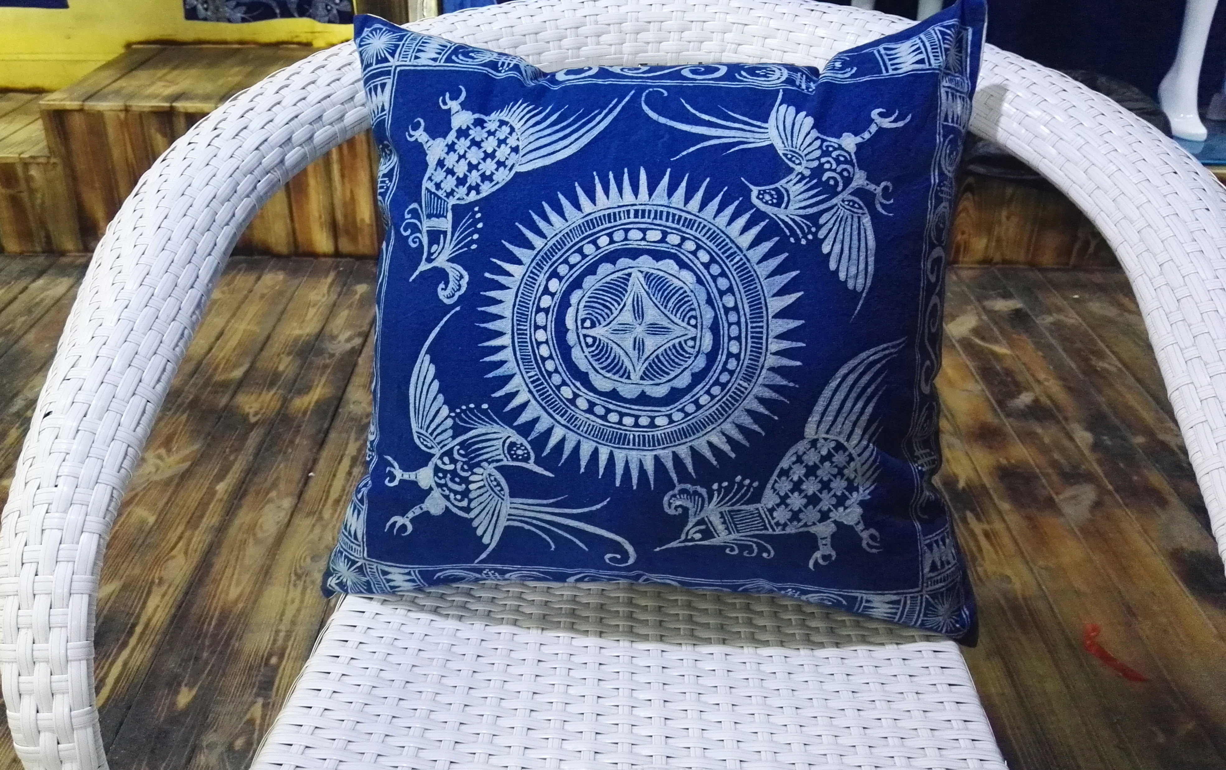 蜡染抱枕靠垫印花苗族图案非遗丹寨植物靠垫