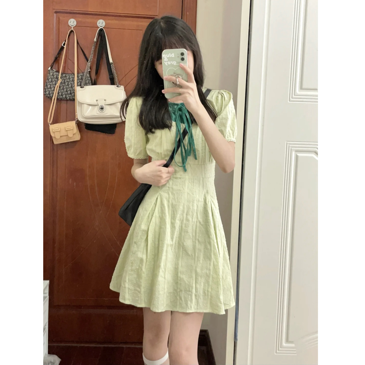 奶绿假两件碎花连衣裙女夏新款纯欲风小个子收腰显瘦方领棉麻短裙