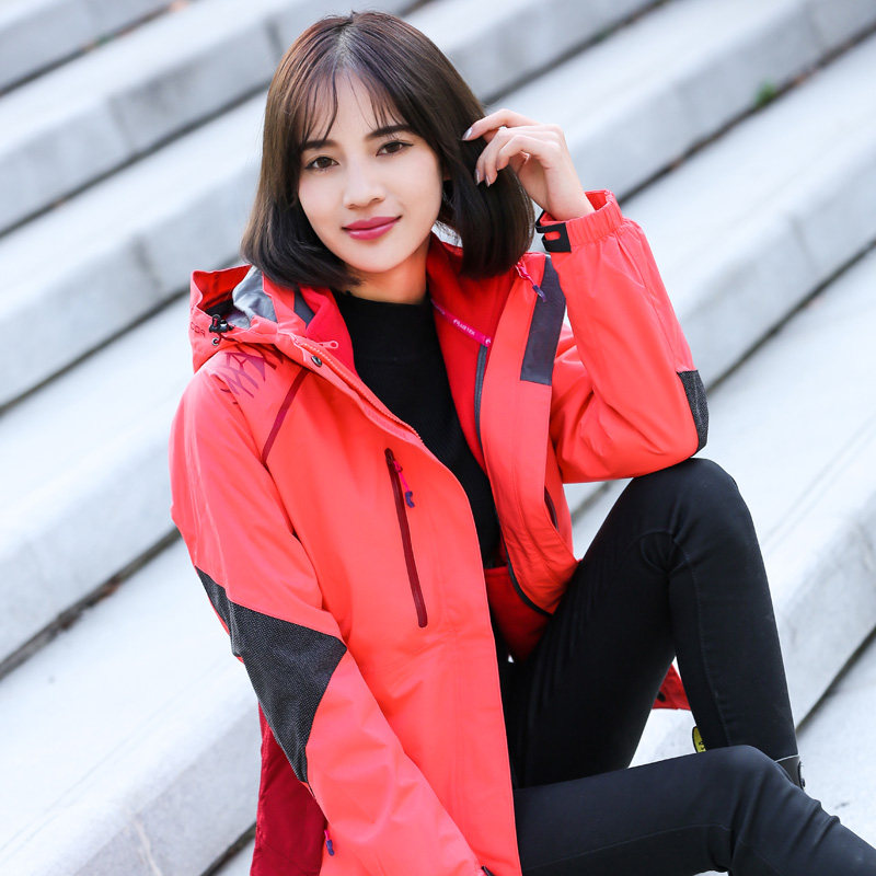 亚特时尚拼色冲锋衣女三合三合一一两件套可拆卸冲锋衣