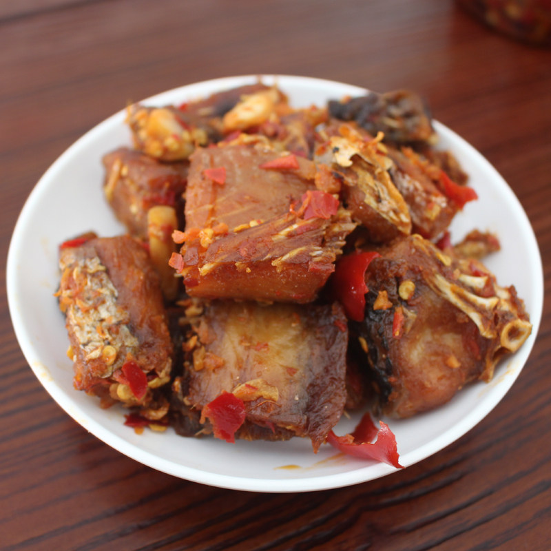 大别山农家自制红烧腊鱼风干干草鱼块咸鱼腌鱼其它干货