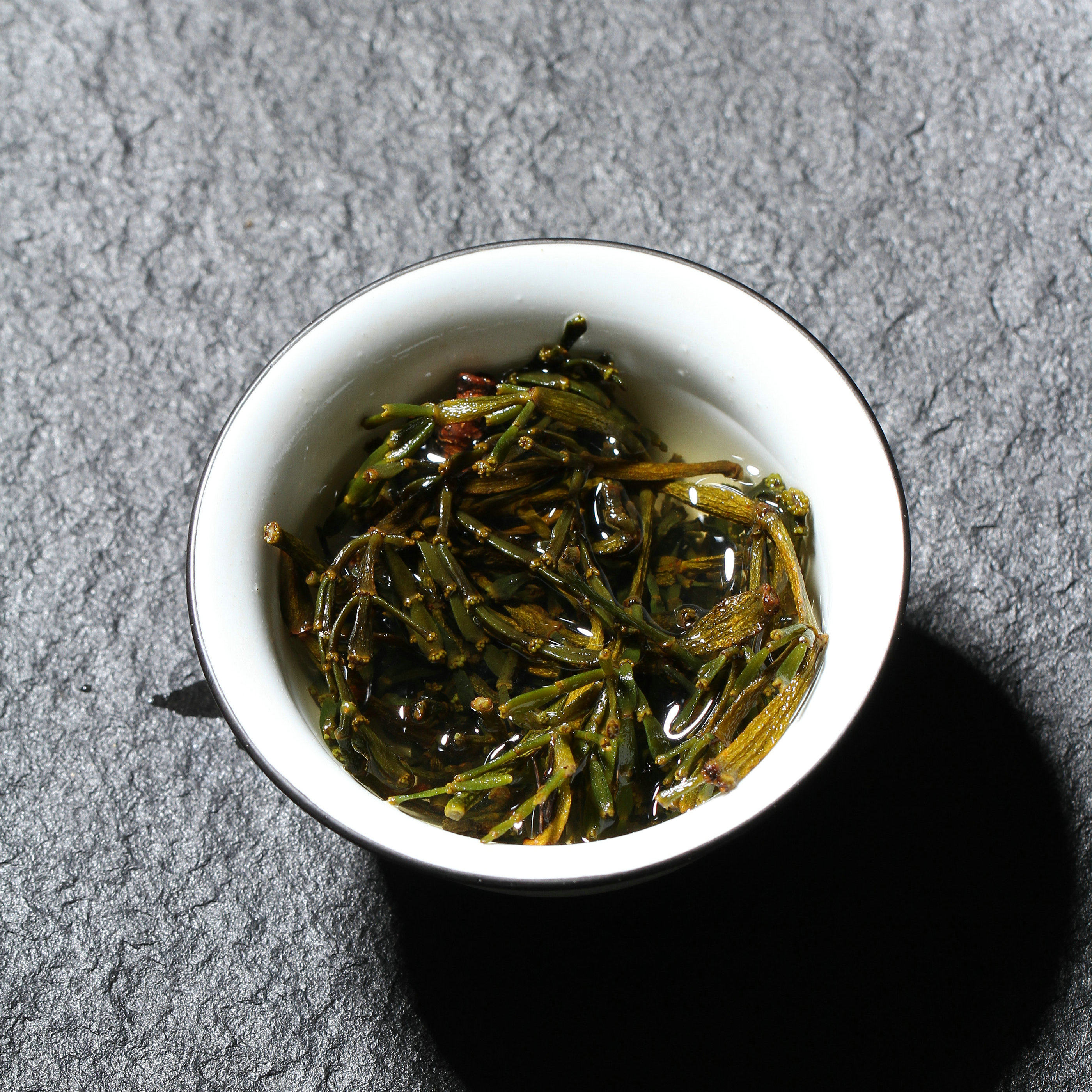 叶红茶叶云南普洱茶景迈古树野生螃蟹脚生散茶普洱