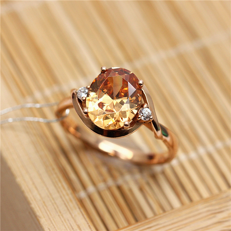 六鑫金店俄罗斯紫金戒指时尚气质镶嵌香槟色宝石手饰