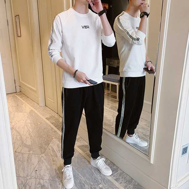 Men's round neck sweater spring and autumn two-piece spring 2020 new wave of casual long-sleeved thin track suit men Men's round neck sweater spring and autumn two-piece spring 2020 new wave of casual long-sleeved thin track suit men