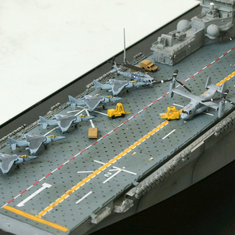 小号手海军攻击两栖克斯埃塞美国拼装战舰模型军舰