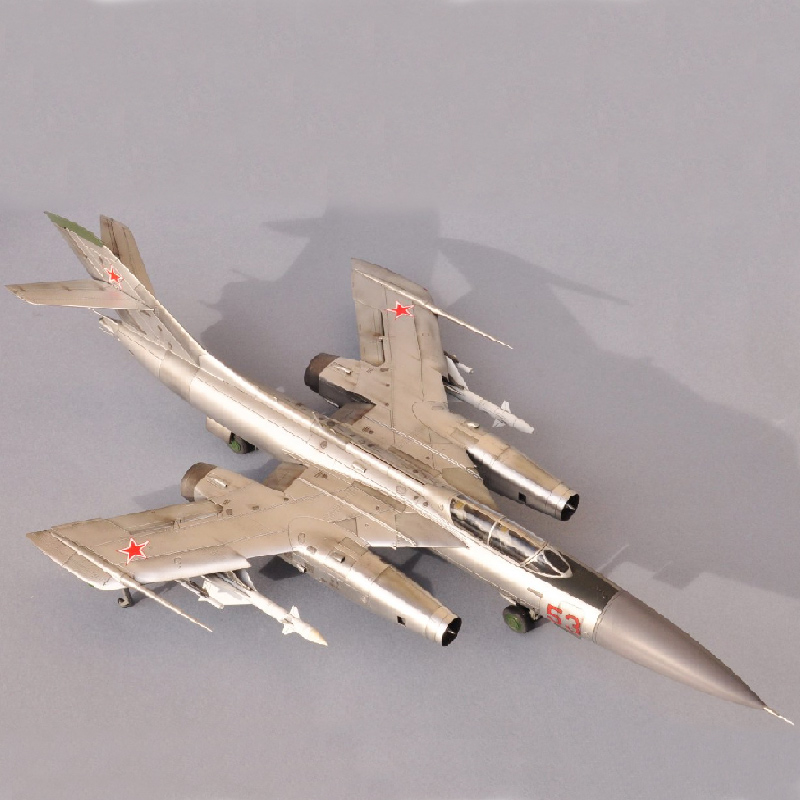 小号手拼装军事飞机模型俄罗斯雅克28p拦截战斗机飞机模型