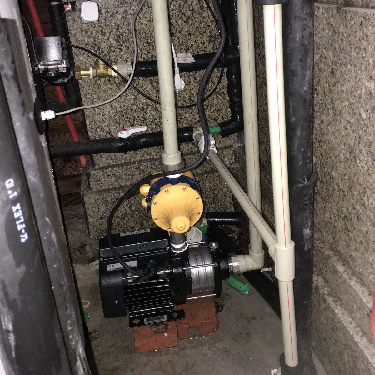 凯德隆格兰富威乐家用水泵安装移位免费上门选型水泵