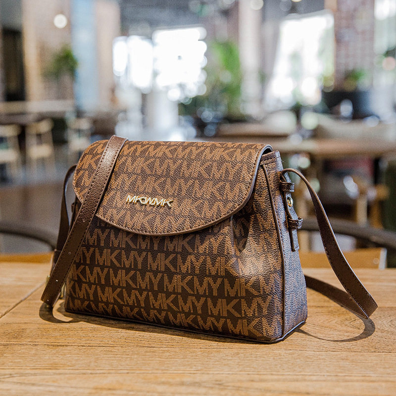 香港小mk真皮女包2022新款潮大气女士大容量单肩斜跨包中年妈妈包