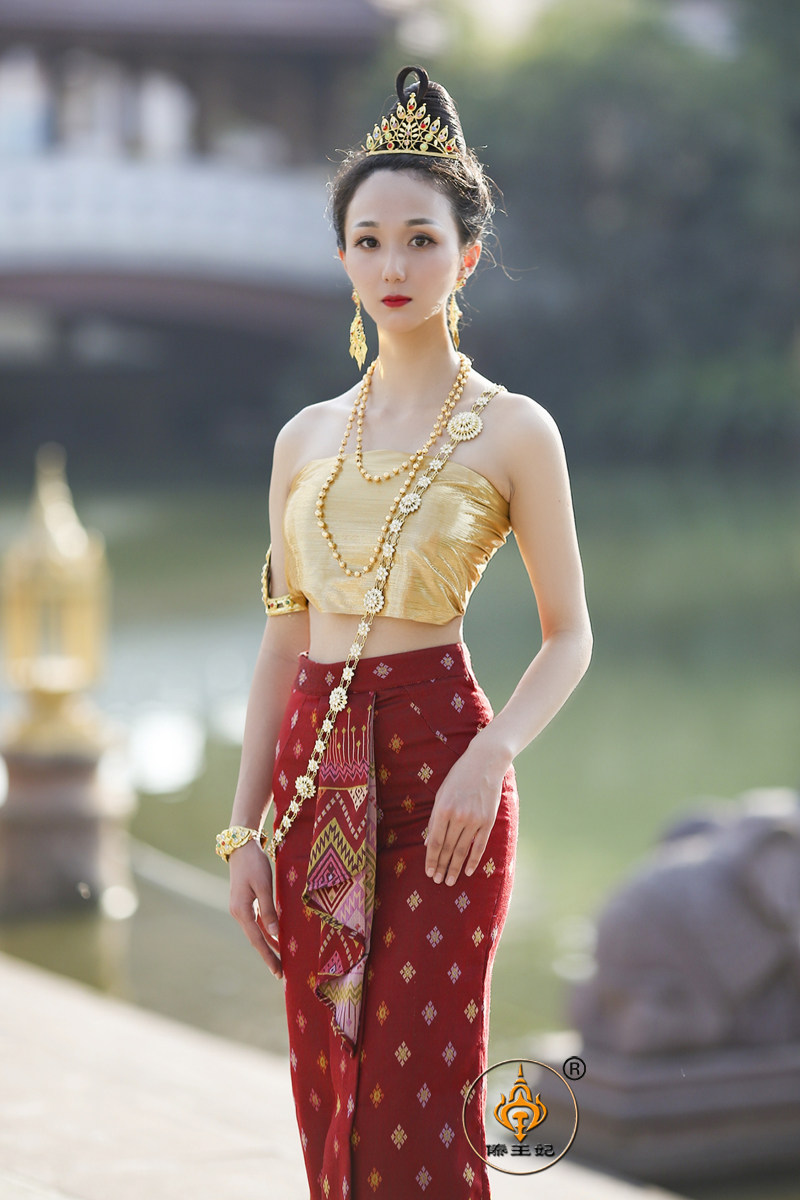 傣王妃服饰傣族传统泼水节服装泰国裹胸修身简约民族服装