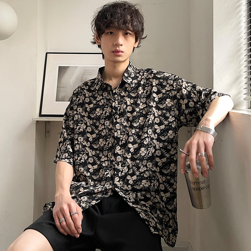 夏季韩风垂感禁欲系黑色印花衬衫男短袖港风宽松休闲日系复古衬衣