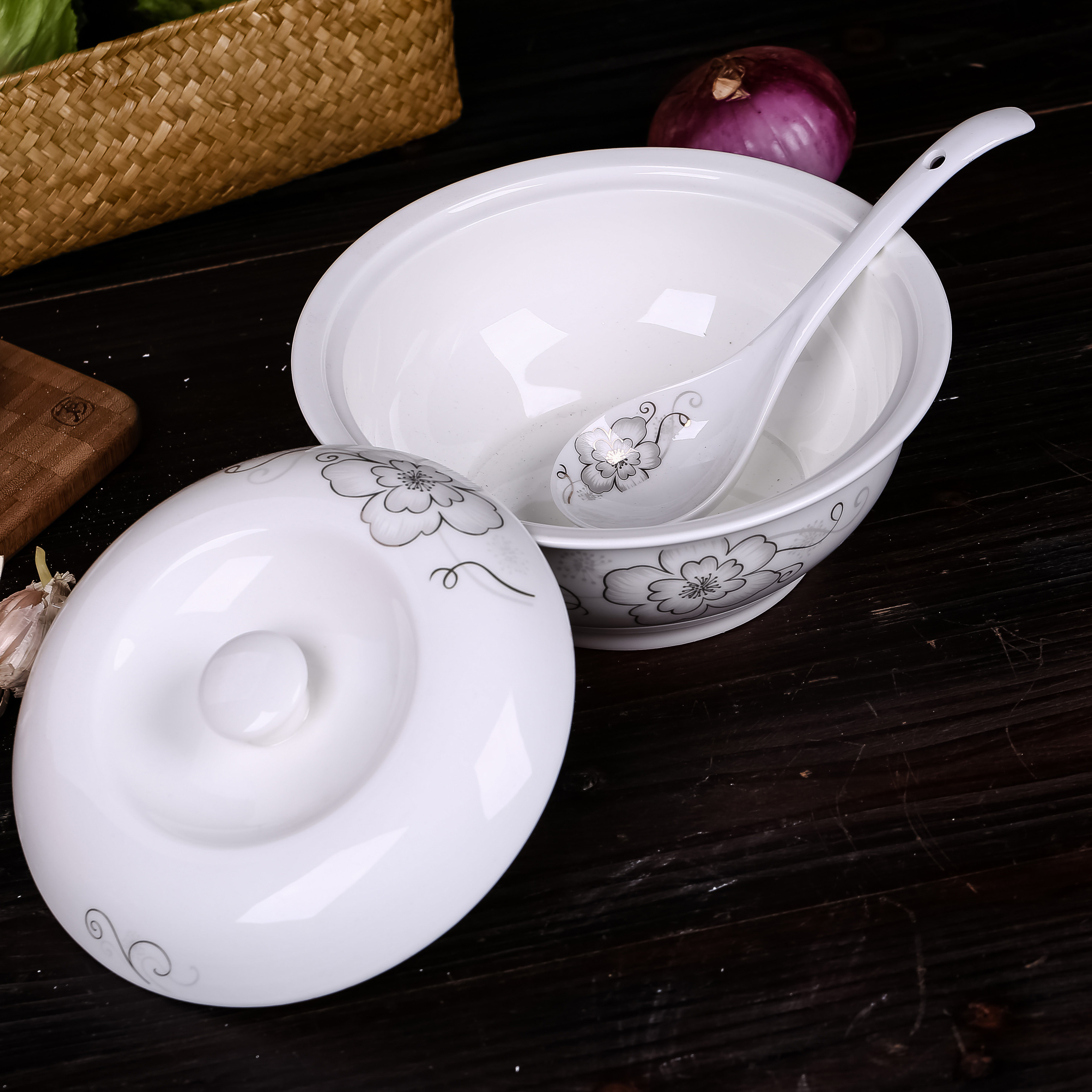 景德镇新品 家用9英寸汤碗 汤锅陶瓷骨瓷大号饭碗带盖品锅面碗 - 尚居