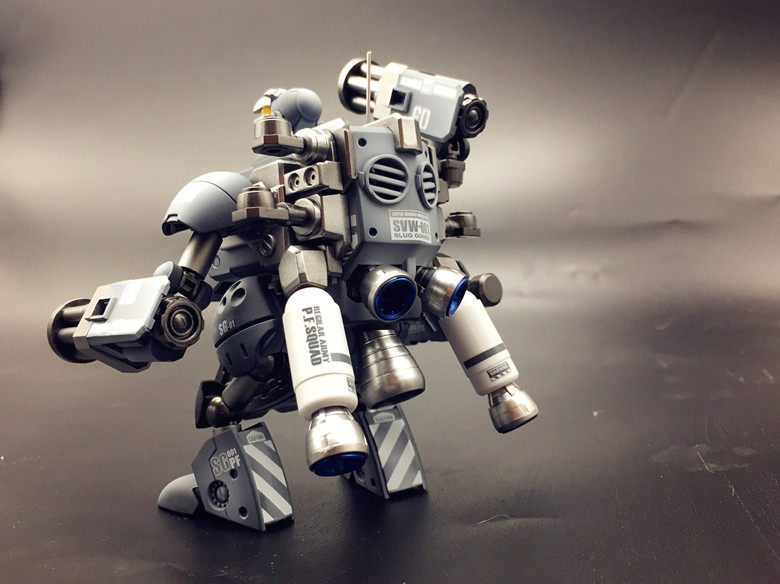 越南战役坦克二足机甲模型科幻灰色涂装成品机器人