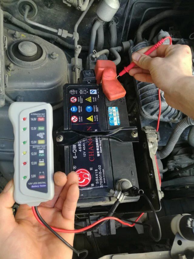 叉车维修工具12vled电瓶测试仪汽车电瓶车蓄电池充电检测仪出口型