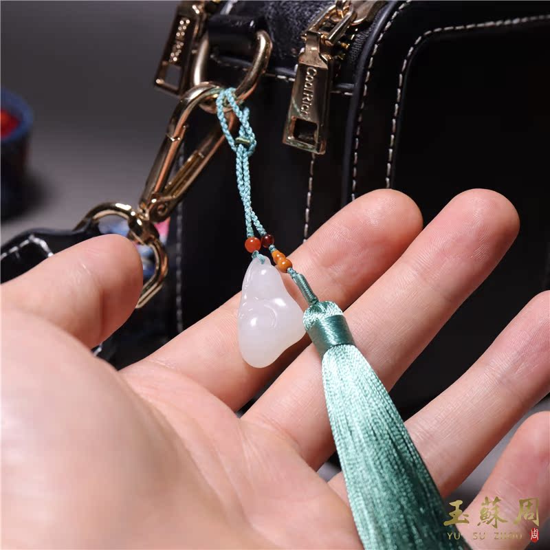 售小典藏玉苏周47克新疆和田玉籽白玉如意包挂其他