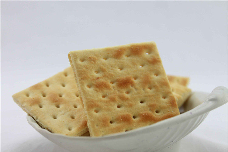 饼干厦门白鹭梳打办公代餐咸味老式苏打牛奶发酵饼干