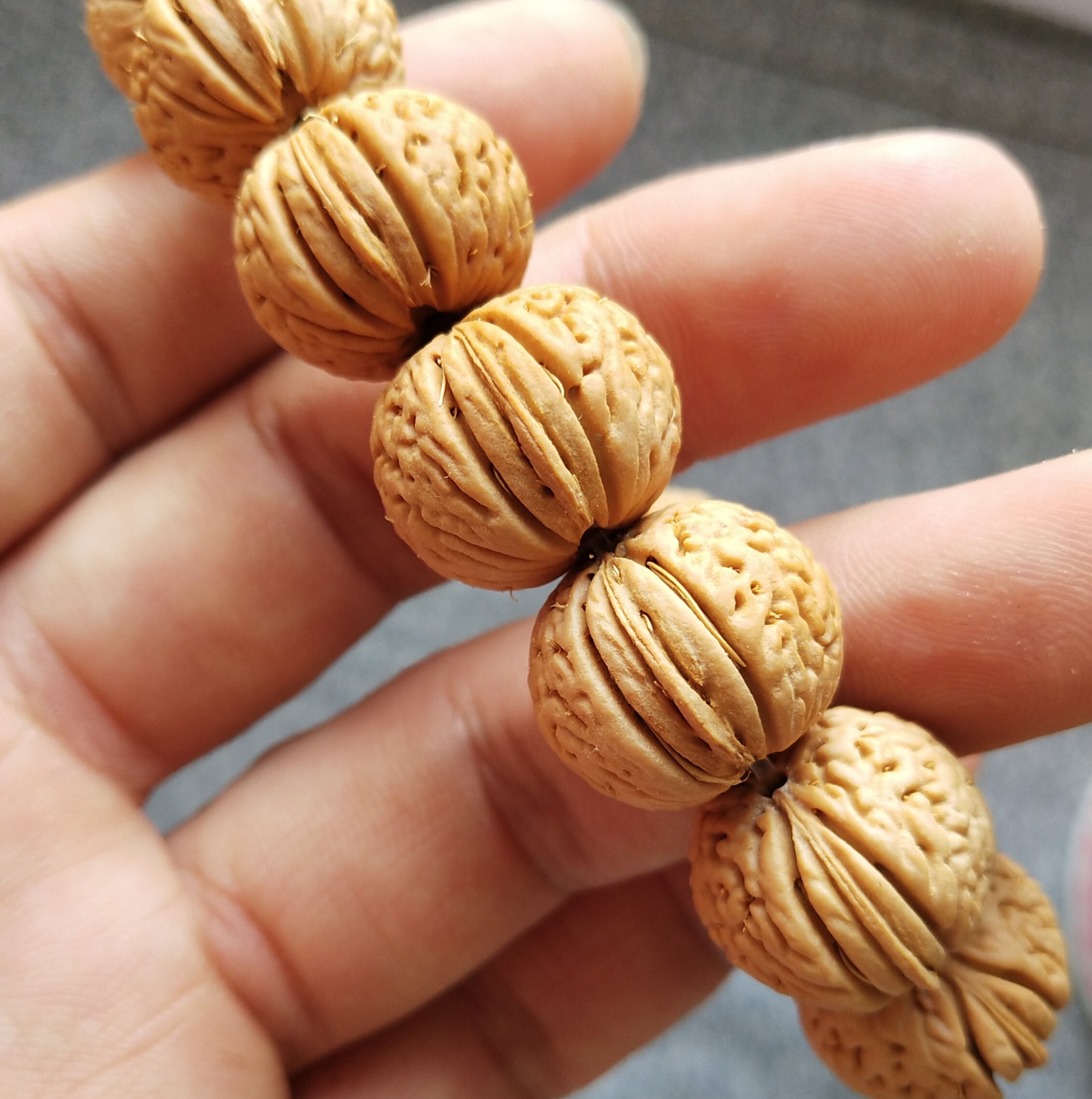 桃核手串磨盘矮桩柳叶密纹精品野生脑纹手链山手串