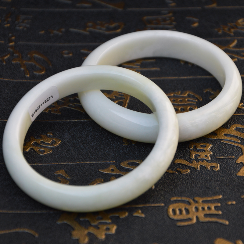 天然正品陕西蓝田玉手手镯象牙白活保健玉镯手饰