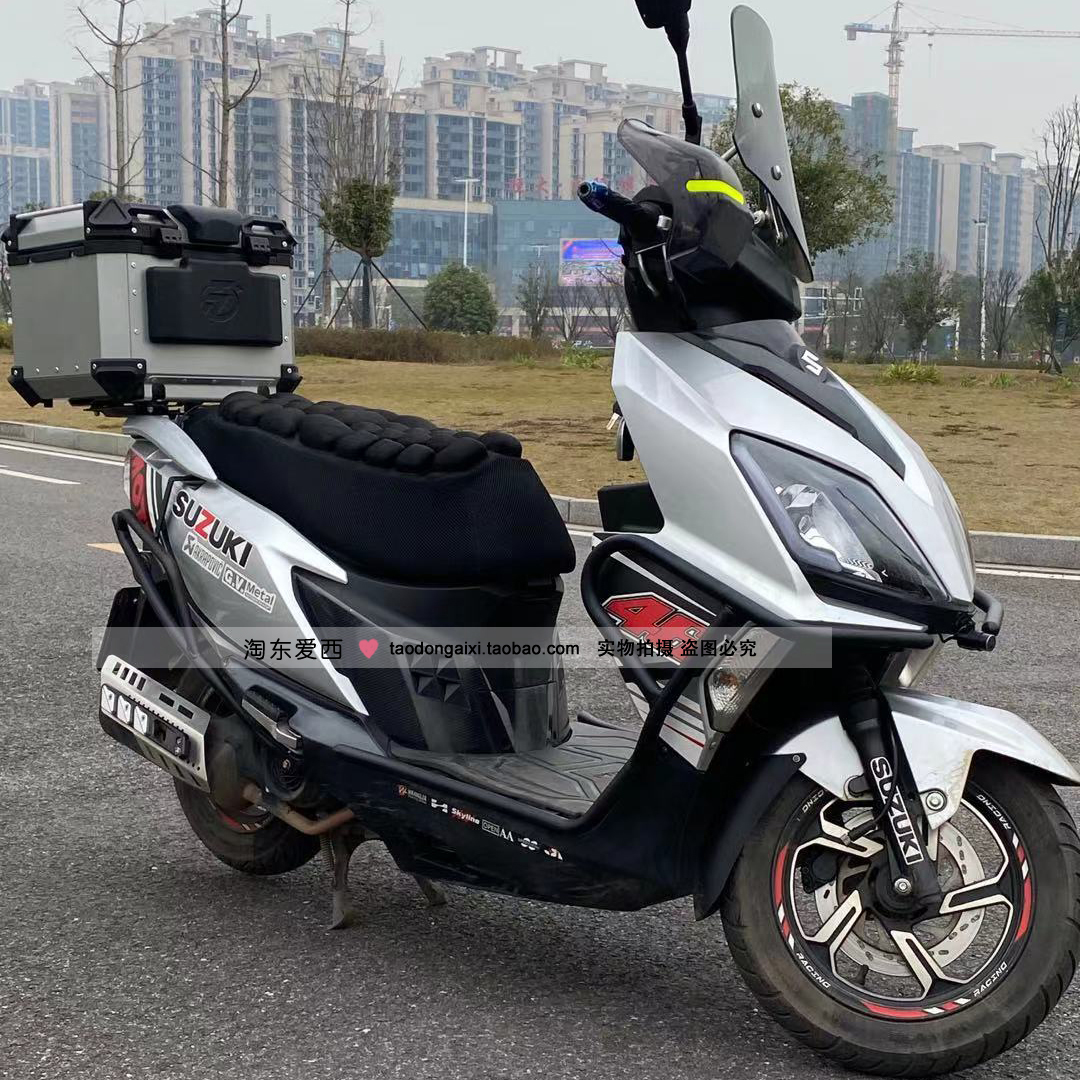 护杠适用于轻骑铃木uy125t保险杠新款碳钢uy125前后摩托车保险杠