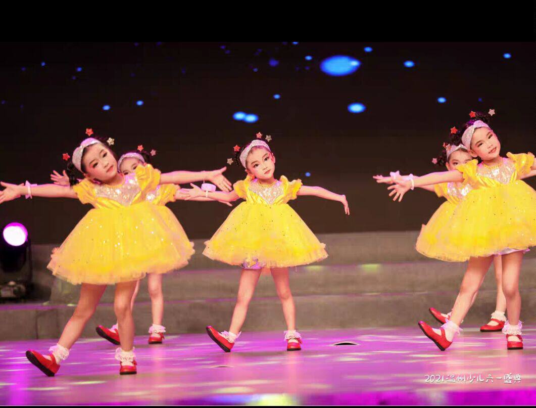 我们都是小星星舞蹈儿童可爱宝贝娃娃表演幼儿蓬蓬儿童演出服
