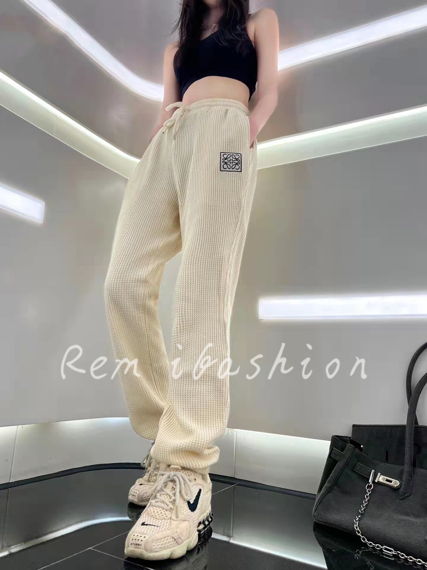 LOEWE/罗意威22SS夏季薄款虎年刺绣LOGO运动长裤卫裤男女休闲裤潮