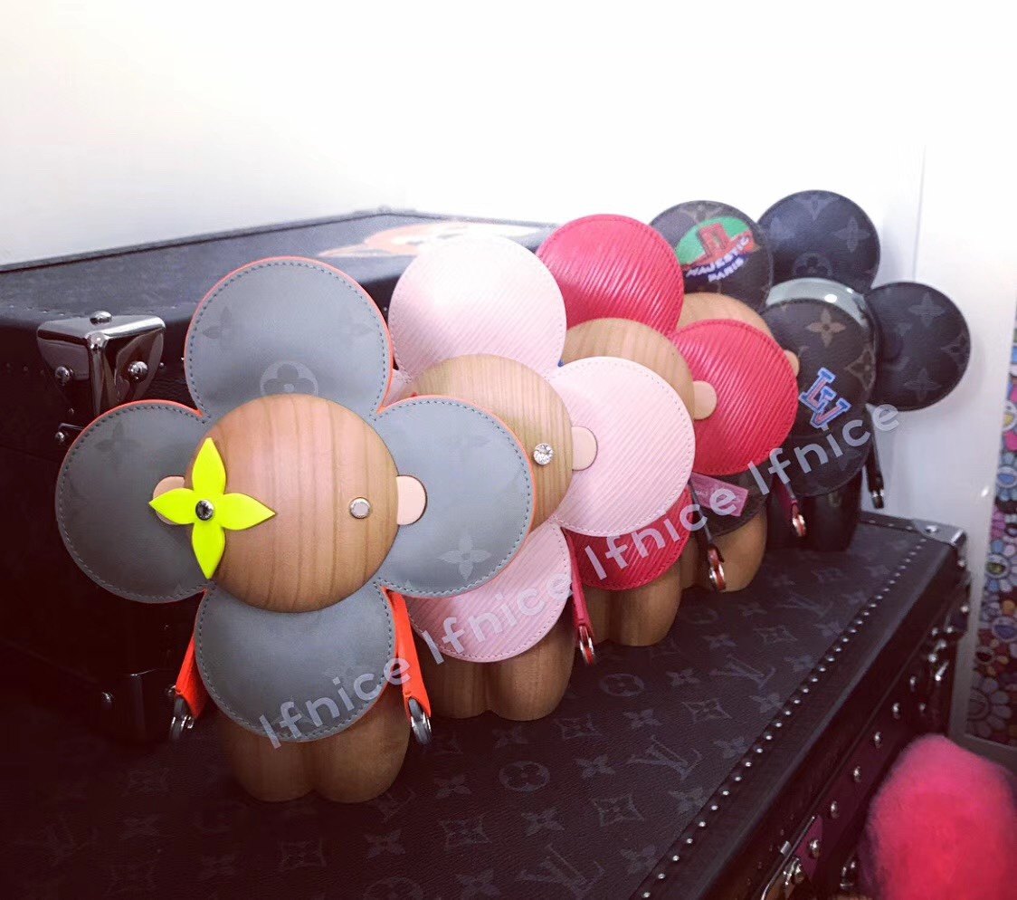 ifnicelvvivienne薇薇安太阳花老花徽章玩偶娃娃摆件摆件