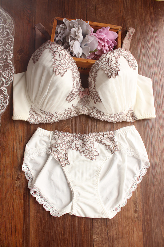 内衣新大罩杯漂亮文胸舒适大码mm调整bcdef文胸套装