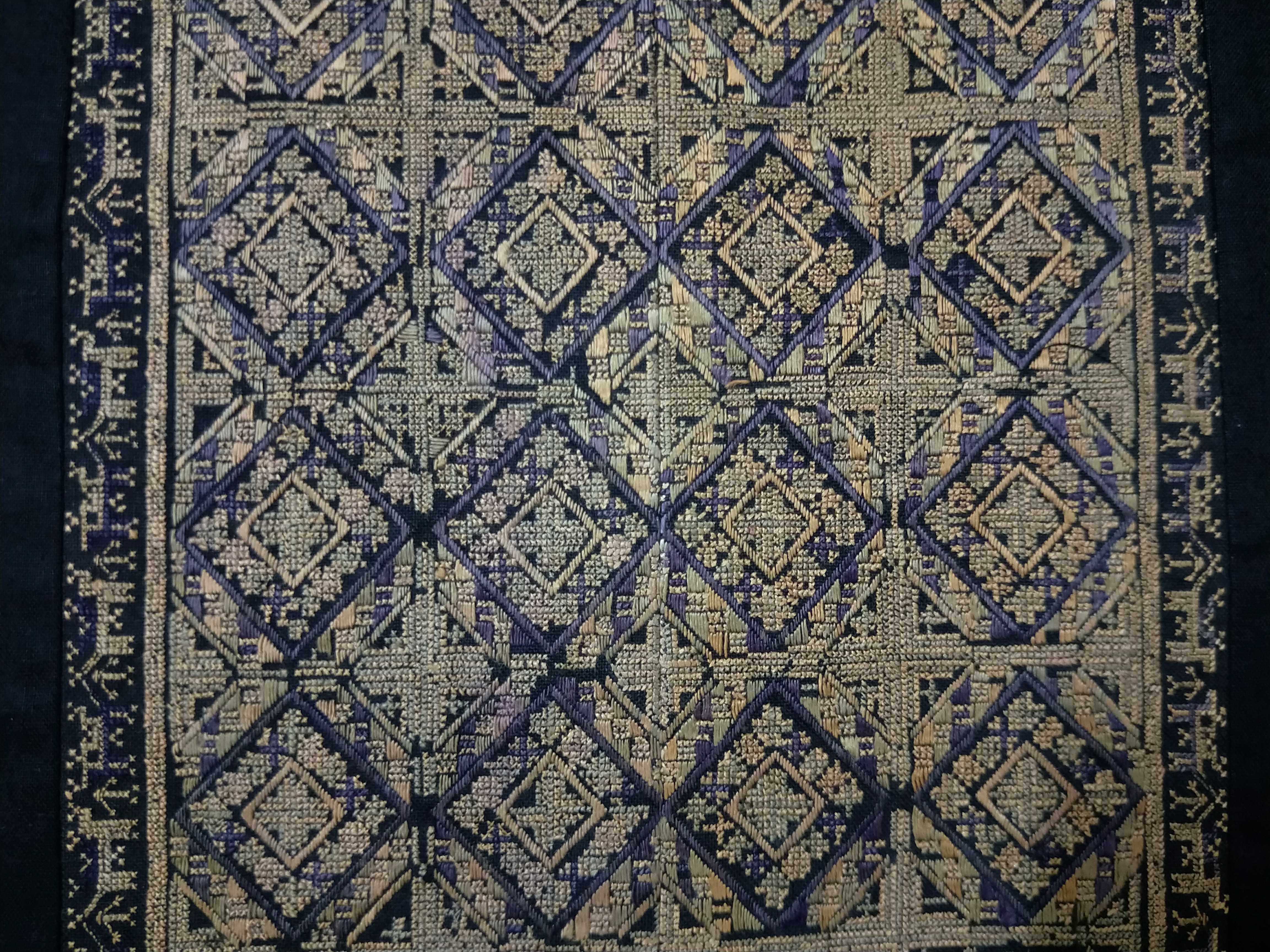 数纱贵州少数民族工艺品手工刺绣苗绣老绣片刺绣