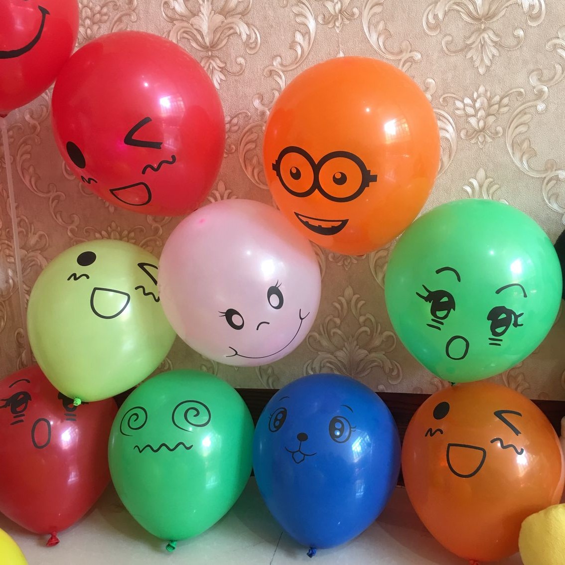 气球可爱笑脸儿童生日多款表情加厚彩色多种气球