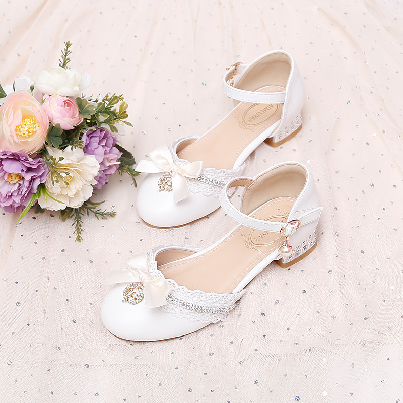白色甜美儿童公主鞋韩版一字中空凉大女童婚礼凉鞋