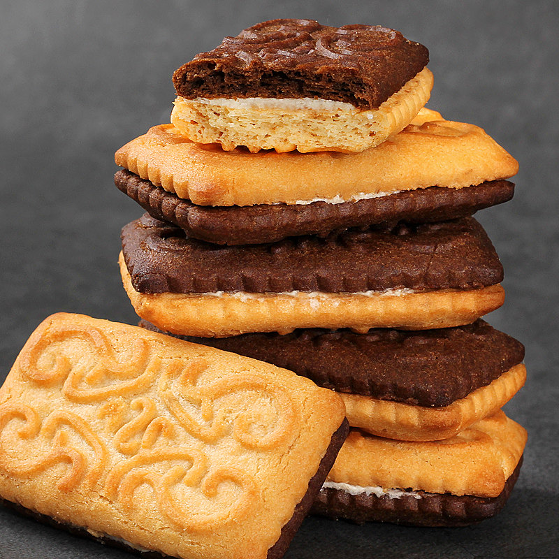 夹心饼干朱古力儿时8090味道零食休闲小吃鸳鸯夹心饼干