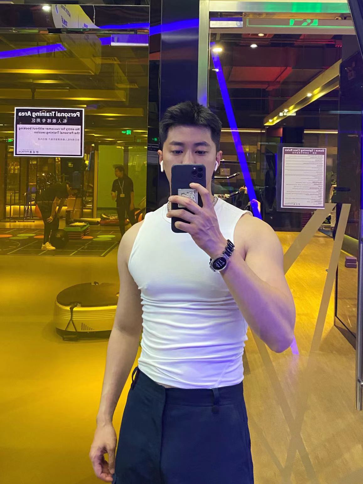 乌素mirror 男士2021简约运动修身弹力速干打底透气织孔纯色背心