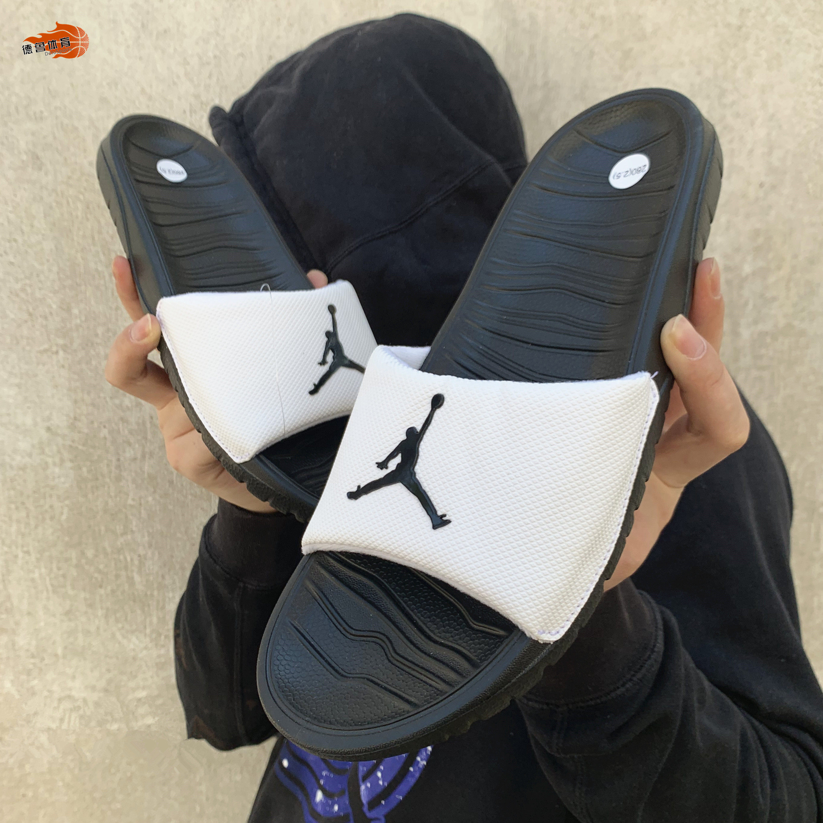 air jordan aj4黑红白水泥 魔术贴男女运动凉拖鞋532225-117-007