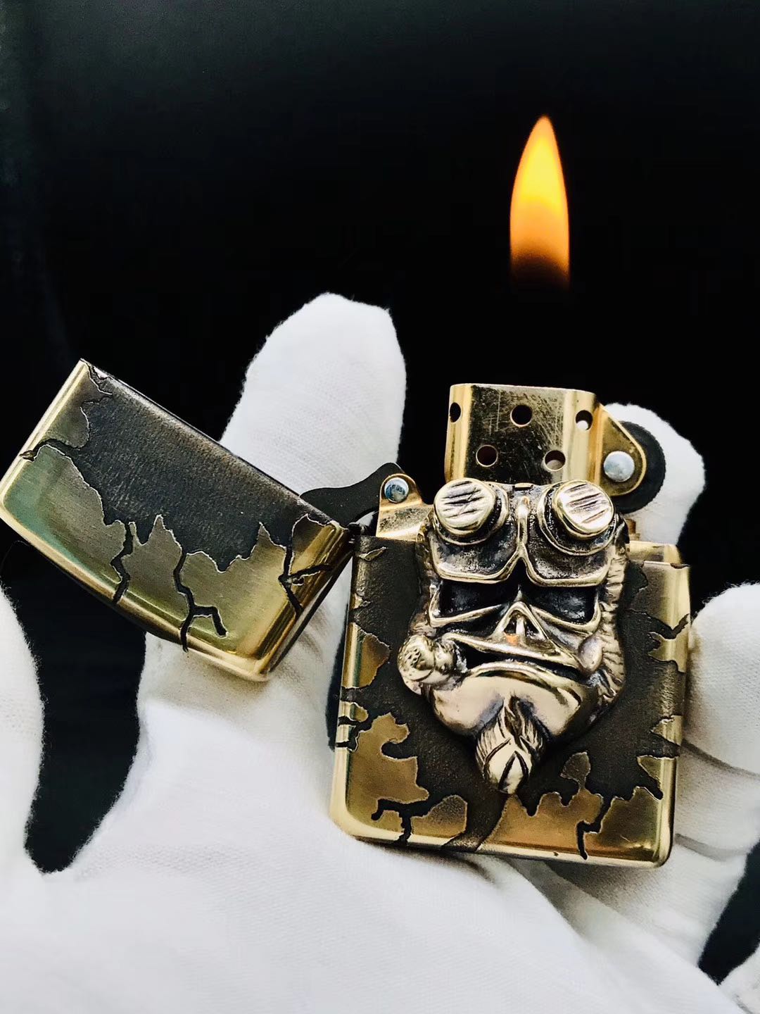 正版zippo煤油防风打火机新款地狱男爵纯铜盔甲机复古怀旧男士礼