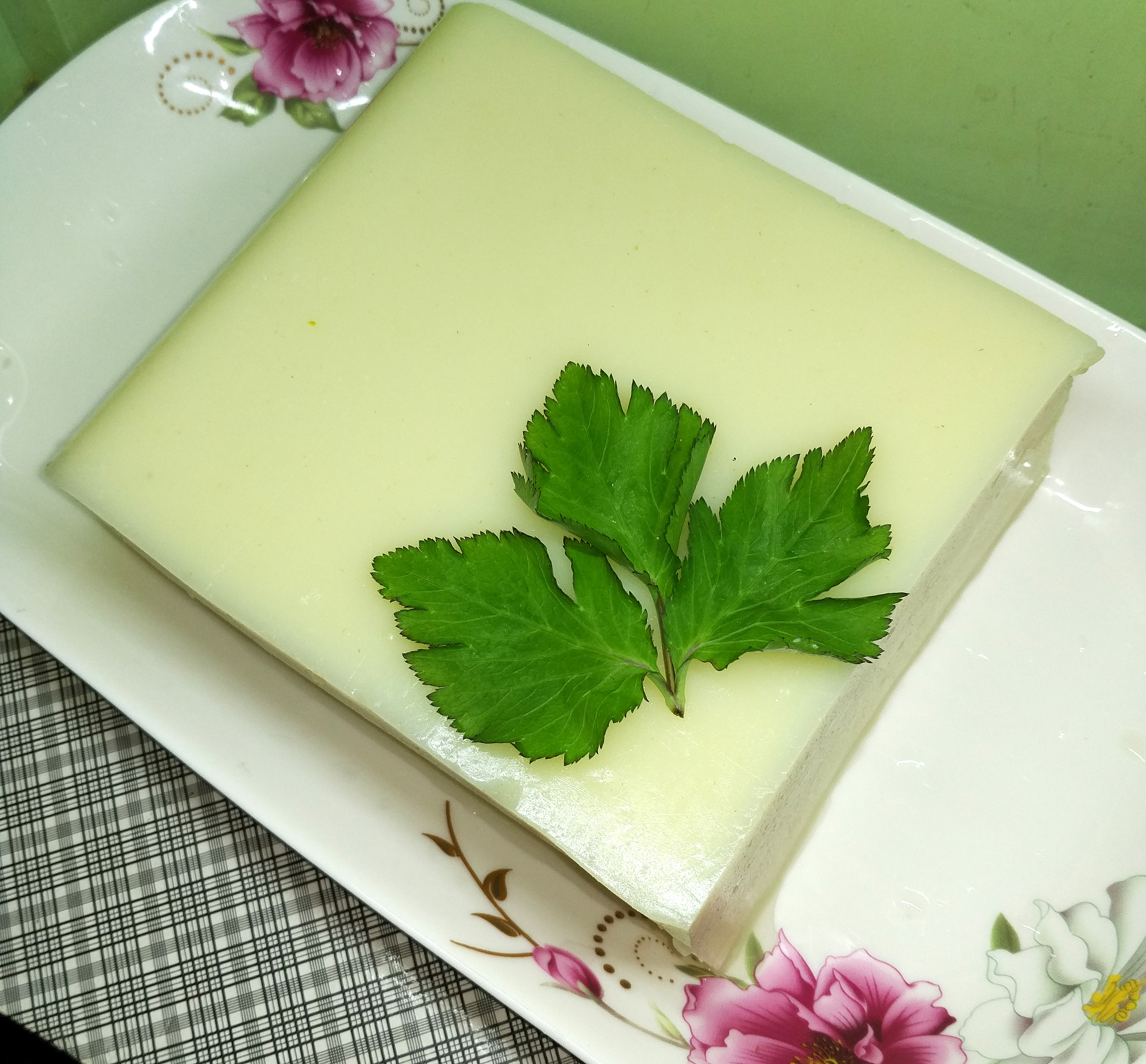 湖南湘西怀化会同洪江靖州通道特产小吃米豆腐凉拌农家手工自制