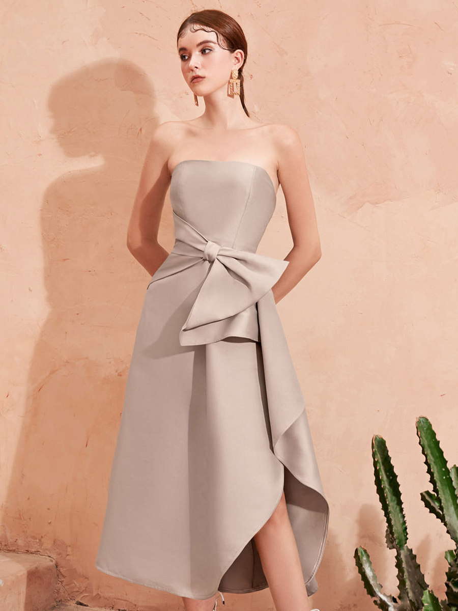 法式裸色抹胸立体裁剪设计师风格个性不规则蝴蝶结连衣裙
