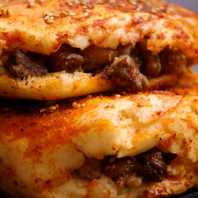 烧烤烤饼东北夹串佳木斯孜然麻辣辣味牛肉串饼包点