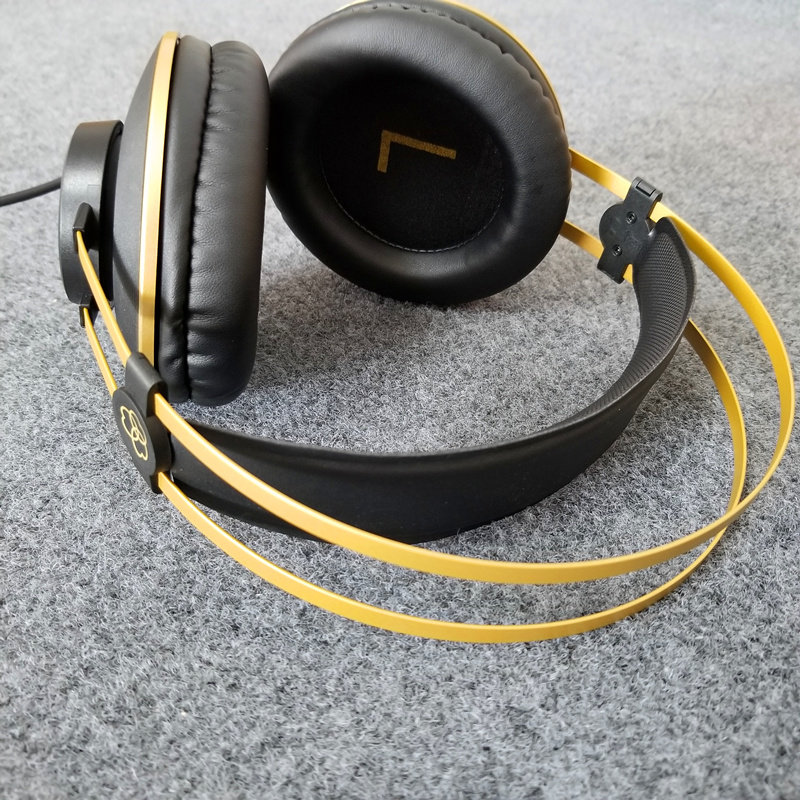 akg爱科技k92头戴全封闭监听耳机音乐听力专业耳机