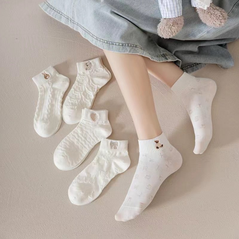 袜子女春夏季白色立体提花可爱卡通刺绣少女学院短袜