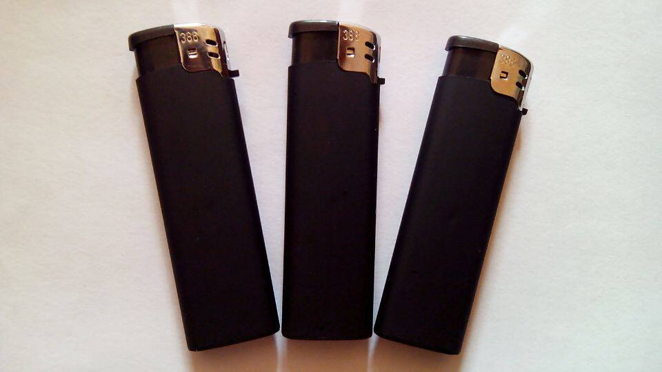 一次性打火机黑色喷胶橡皮广告机免费logo定制厂家一次性打火机