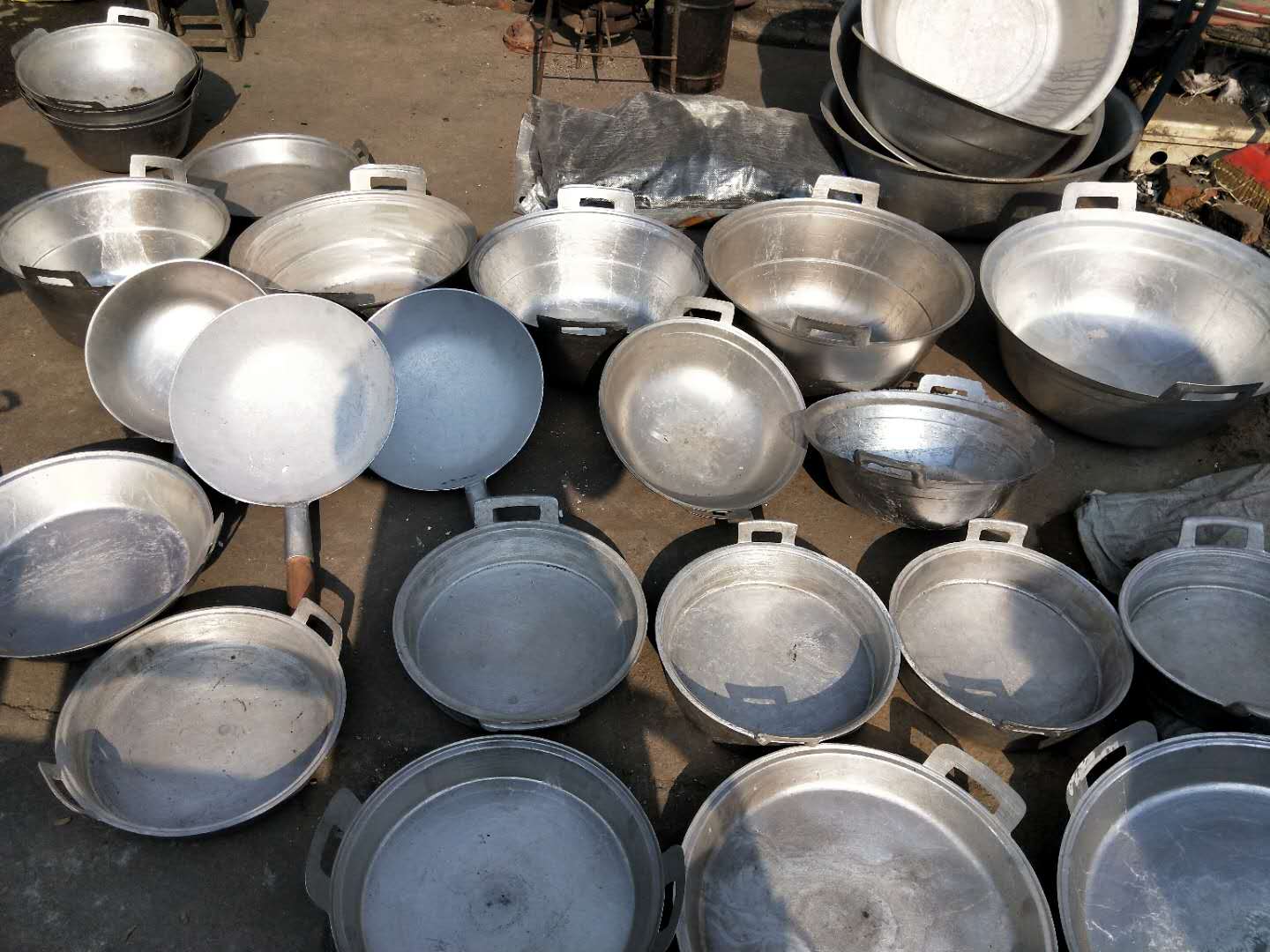 大号铝锅 蒸锅 汤锅 地锅 行军锅 加厚铸铝锅 老式蒸粉皮无涂层