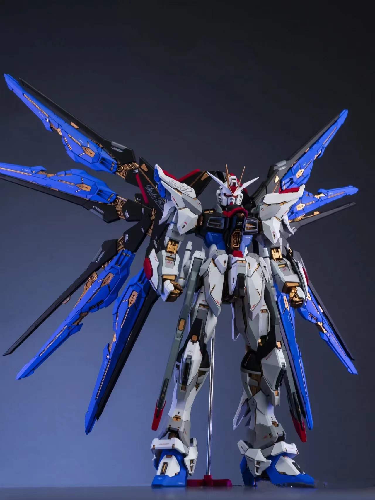 高达模型60pg强袭自由100mb带光mg2.0机甲拼装高达模型专区